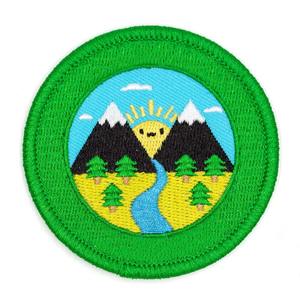 Patch brodé personnalisé fabriqué au Pakistan, à coudre ou à thermocoller sur les vêtements. - Product Image 1