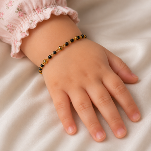 สร้อยข้อมือทอง 18k ประดับด้วยลูกปัดออนิกซ์สีดำ ขัดเงาอย่างดี เครื่องประดับแฟชั่นแบบดั้งเดิมสำหรับผู้หญิง สวมใส่ได้ทุกวัน ของขวัญสำหรับงานปาร์ตี้ สง่างาม สวยหรู - Product Image 1