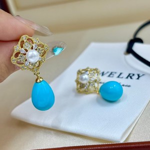 Boucles d'oreilles pendantes en perles d'eau turquoise bleue, 7-8 mm, design floral géométrique en argent pur, bijoux de banquet tendance - Product Image 1