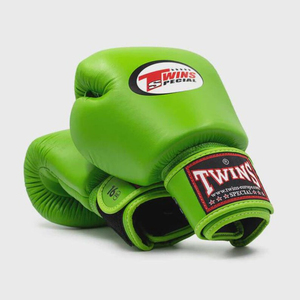 Gants de boxe en cuir de haute qualité, personnalisés, couleur verte, pour jumeaux, disponibles en différentes couleurs, avec sangles réglables à scratch, Muay Thai - Product Image 6