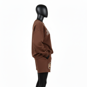 Conjunto de Sudadera y Pantalones Cortos de Felpa de Algodón Premium GSM para Mujer, Color Marrón, con Estampado Gráfico y Logotipo - Product Image 5