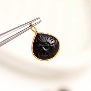 Pendentif fleur en onyx noir naturel, charme en argent sterling 925, pierre précieuse sculptée à la main, pendentif cœur pour la fabrication de bijoux, vente en gros, 12 mm - Product Image 4