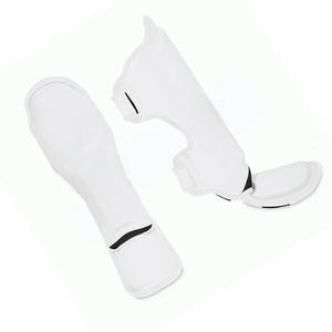 Protège-tibias de sport professionnels avec rembourrage doux et sensation légère et confortable, protège-tibias légers et durables pour le fitness - Product Image 3