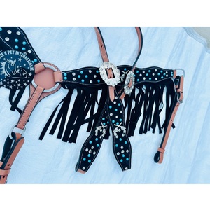 Ensemble de têtière et de collier de poitrine en cuir noir style western pour cheval, avec conchos en strass turquoise et franges, équipement équestre - Product Image 5