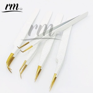 Pinzas de Lujo con Recubrimiento de Polvo Blanco y Punta de Plasma Dorada para Extensión de Pestañas, Pinzas de Acero Inoxidable con Punta Fina para Volumen de Fibra, Personalizables y de Marca Privada - Product Image 6