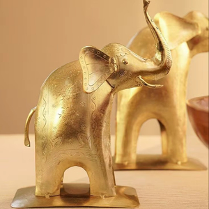 Centre de table décoratif en laiton pour la décoration de la table du hall d'hôtel avec un design artistique contemporain élégant - Product Image 1