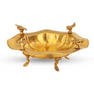 Bandeja de servir ovalada de metal dorado hecha a mano con asas pulidas y con diseño de pájaros, plato para bodas, bandeja para mesa de boda - Product Image 1
