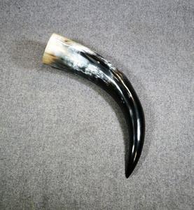 Soporte de cuerno de búfalo hecho a mano con logotipo personalizado para decoración rústica del hogar, exhibición de cuerno vikingo y artículos de bebida tradicionales a bajo precio. - Product Image 3