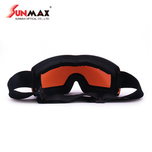 Masque de ski léger sans monture pour homme avec lentille sphérique anti-buée pour usage extérieur - Product Image 4
