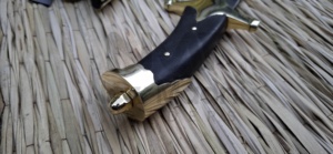 Épée Tatar ukrainienne en acier à haute teneur en carbone, fabriquée à la main, avec manche en bois d'olivier et fourreau NMT-2582 - Product Image 2