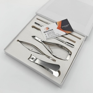 Ensemble de 6 pousse-ongles multifonctionnels en acier inoxydable de luxe, outils de manucure et de pédicure, coupe-ongles, ciseaux avec boîte d'emballage - Product Image 4