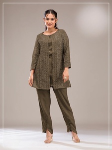 Ensemble Salwar Kameez 2 pièces élégant en Faux Georgette, prêt-à-porter, avec broderies, idéal pour les fêtes, Diwali et les bals de promo - Product Image 4