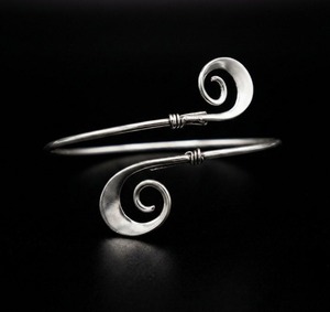 Silver Plated Brass Women's Classic Upper <b>Arm</b> <b>Cuff</b> <b>Arm</b> Band Handmade Spiral Tribal Design Christmas Gift Silver Eye Brand - Product Image 4