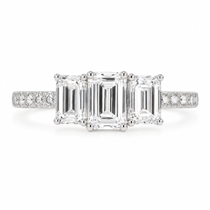 Bague en or 14 carats avec émeraude ronde et diamant créé en laboratoire |   Bague de fiançailles pavée de trois pierres |   Bijoux de Mariage de Luxe pour Femmes - Product Image 1