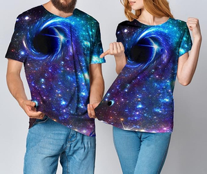 Camiseta de Manga Corta para Hombre con Estampado de Galaxia, Cuello Redondo, Corte Regular, Tejido de Punto, 100% Poliéster, Transpirable, Estilo Casual - Product Image 2