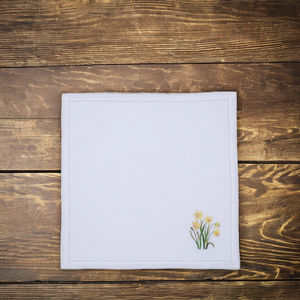 ผ้าลินินสไตล์ยุโรปที่ได้รับแรงบันดาลใจจากฤดูใบไม้ผลิ นุ่มนวลแต่แข็งแรง พร้อมลายปักดอกฟอร์เก็ตมีน็อต เพิ่มความอบอุ่นให้กับงานแต่งงาน งานอีเว้นท์ และการรับประทานอาหารในชีวิตประจำวัน - Product Image 5