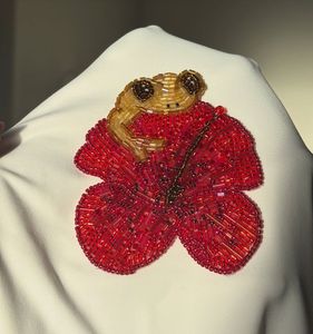 Vêtements de mode pour femmes, haut de gamme, orné de perles, avec broderie détaillée, style boutique élégant - Product Image 1