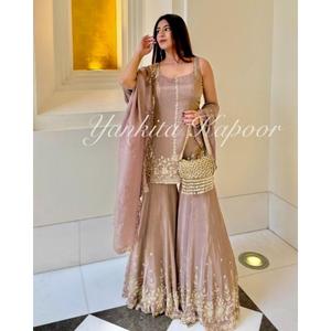 ชุดชินอน ชาราร่า ดีไซเนอร์ พร้อมคุร์ติและผ้าคลุมไหล่ ชุดยาวแบบดั้งเดิม เหมาะสำหรับงานแต่งงาน งานปาร์ตี้ งานเทศกาล และงานพิเศษต่างๆ - Product Image 5