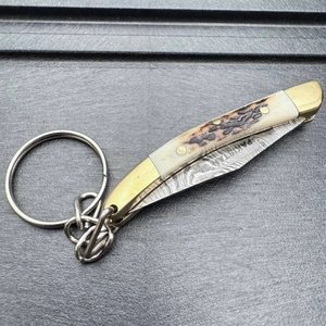 Mini Navaja Plegable de Damasco Personalizada con Llavero – Mango de Asta de Ciervo Auténtica y Anillo de Latón, Cuchillos Profesionales para Camping - Product Image 4