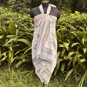 Sarong en coton à imprimé floral bio, fait main, imprimé au bloc indien, paréo de plage pour femme, magnifique écharpe d'été - Product Image 1