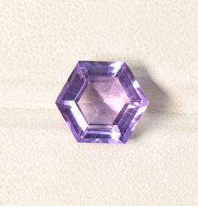 อเมทิสต์สีม่วงอ่อนเหลี่ยมเพชรพลอย6มม. ถึง20มม. ห้องปฏิบัติการสร้างพลอยอเมทิสสีม่วงหลวมสำหรับการทำเครื่องประดับ DIY - Product Image 1