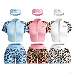 Ensemble tricoté 2 pièces pour femme, haut court à manches courtes et short imprimé léopard, respirant, sportif, col rond, tenue d'été écologique - Product Image 5