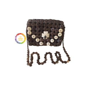 Sac à main en coquille de noix de coco fait à la main vietnamien avec aspect et sensation organiques - Product Image 3