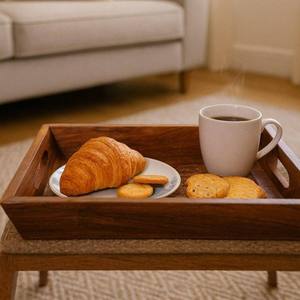 Plateau en bois d'acacia massif fait main, plateau de service pour le petit-déjeuner, table basse et ottoman, accessoire de cuisine durable et décoration intérieure - Product Image 1