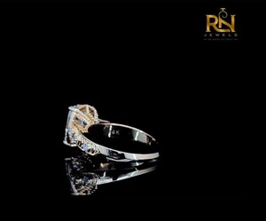 Bague Art Déco en Or Massif Gravé Vintage avec Diamant de Laboratoire Taillé Coussin 2 Carats pour Femme – Fournisseur OEM ODM B2B en Gros - Product Image 6