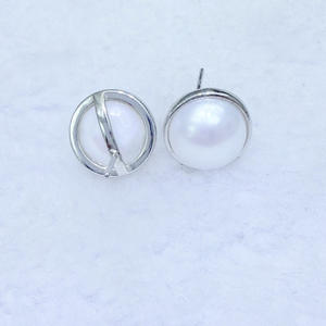 Pendientes de Perlas de Agua Dulce Grandes de 10-12 mm, Estilo Clásico Simple y Versátil, Plata de Ley, Elegantes - Product Image 1