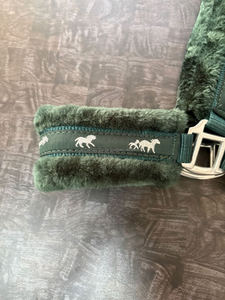 Conjunto de Cabestro para Caballo Acolchado con Piel Sintética Azul Premium y Correa a Juego |   Cabestro Ajustable de Nailon para Caballo con Forro de Felpa Suave - Product Image 3