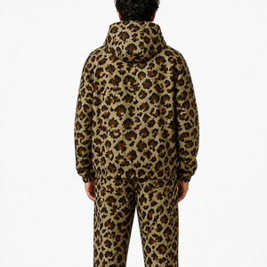Conjunto Deportivo Cortavientos Ligero con Capucha para Hombre, Estampado de Leopardo Marrón, Estilo Urbano Chino, Venta al por Mayor Personalizada - Product Image 3
