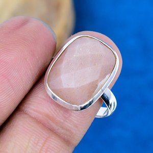 Bague en argent sterling 925 faite à la main avec pierre précieuse naturelle en forme de coussin de pierre de lune pêche - Product Image 3