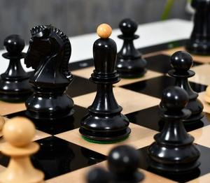 Pièces d'échecs Premium Dubrovnik 1950 V3.0 en bois d'ébène noir et buis naturel, roi de 3,75 pouces, au meilleur prix - Product Image 2