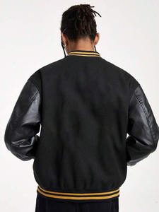 Chaqueta Varsity Negra para Hombre con Estampado de Estrellas Amarillas, Cierre de Botones, Estilo Casual para Otoño, Cuello Camisero, Corte Regular - Product Image 4