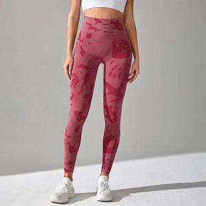 Vêtements de sport personnalisés avec logo, leggings de yoga ajustés, taille en V, imprimé camouflage, leggings de gym avec poches latérales pour femmes - Product Image 3