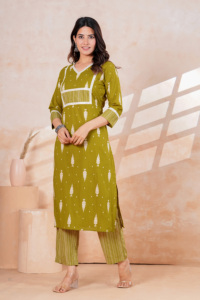 <b>Women</b> Ethnic Motifs Printed Regular Thread Work Pure Cotton <b>Kurta</b> with Palazzos - Product Image 3