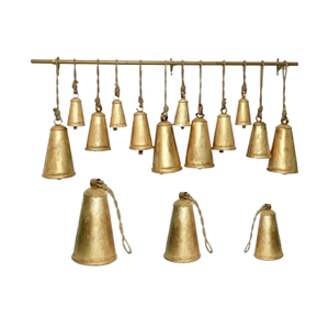 Campana de Metal Chapada en Oro Hecha a Mano, Adorno Navideño Antiguo - Product Image 1