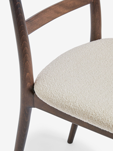 Silla de Madera con Acabado en Nogal Sólido y Asiento de Tela Bouclé Premium - Product Image 4