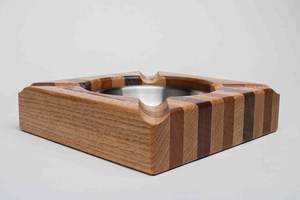 Cendrier à cigares en bois d'acacia massif, design classique artisanal, 4 fentes avec nœud en acier inoxydable - Product Image 4