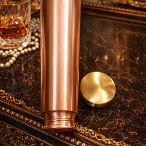 Botella de Agua de Cobre Martillado con Diseño Vintage, para Yoga, Fitness, Hidratación y Desintoxicación, Portátil, para Uso Doméstico, de Antique Creations, con Beneficios para la Salud - Product Image 3