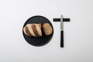 Cuchillo de borde dentado avanzado, diseño moderno y avanzado, con funda práctica, para mesa y palillos - Product Image 5