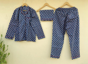 Ensemble de pyjama en coton à imprimé floral bleu, taille plus, tenue de nuit pour demoiselle d'honneur, pyjama pour femmes, vêtements de nuit à manches courtes, robe pour femmes - Product Image 1