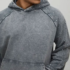 Proveedor de Sudaderas Personalizadas con Pedrería, Sudadera de Tela Resistente con Diseño Adornado con Piedras, Ideal para Marcas de Moda - Product Image 3