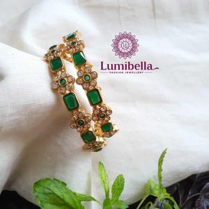 Green Gold-Plated <b>Copper</b> Bracelets with Zircon and Pearl Classic Bezel Set <b>Bangles</b> for Wedding and Engagement - Product Image 1