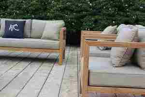 Elegante Conjunto de Sofás para Exteriores con Estructura de Madera de Acacia Natural - Product Image 5