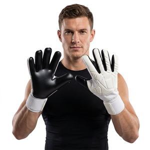 Gants de gardien de but WARPRO INDUSTRY en latex, respirants, antidérapants, à doigts entiers, fermeture à enfiler, pour hommes, blanc et noir - Product Image 2