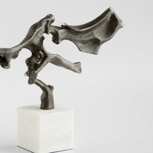 Escultura Metálica Hecha a Mano de Forma Irregular en Base de Mármol Blanco, Adorno Artístico Moderno para Mesa, Figura Escultórica de Alta Gama - Product Image 5