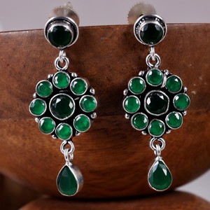 ต่างหูห้อยประดับออนิกซ์ทองเหลืองชุบเงินออกซิไดซ์ ดีไซน์ลายดอกไม้ทรงกลม แฟชั่นสำหรับผู้หญิง เครื่องประดับงานปาร์ตี้สไตล์ชาติพันธุ์ ขายส่งจำนวนมาก - Product Image 3