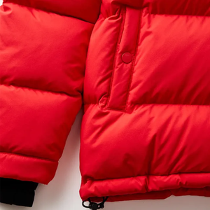 Veste matelassée à capuche rouge, manteau d'hiver en duvet, coupe-vent décontracté, coque en polyester épaisse, fermeture à boutons, coupe régulière, unisexe - Product Image 3